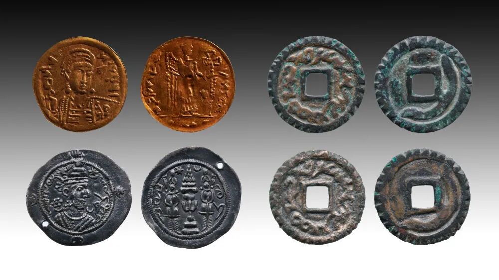 拜占庭金币、萨珊银币、突骑施钱币。(中国社科院供图) 拜占庭金币、萨珊银币、突骑施钱币。(中国社科院供图)
